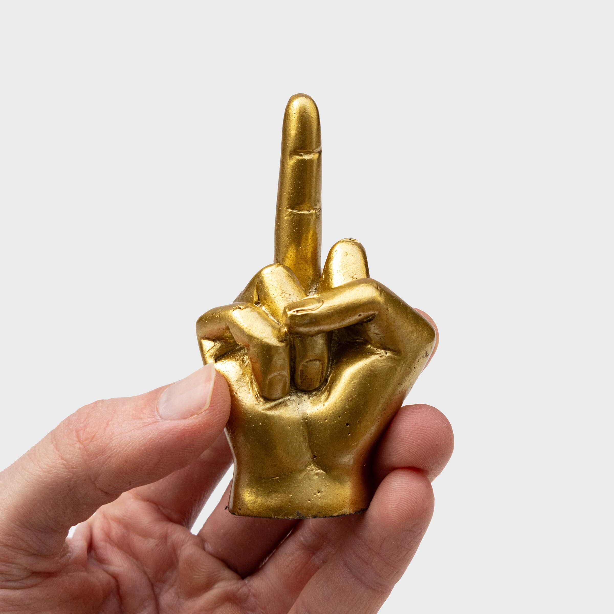 SUCK UK – wholesale Decorative figurine – Screw You – Golden Middle Finger Lucky Charm | SUCK UK2