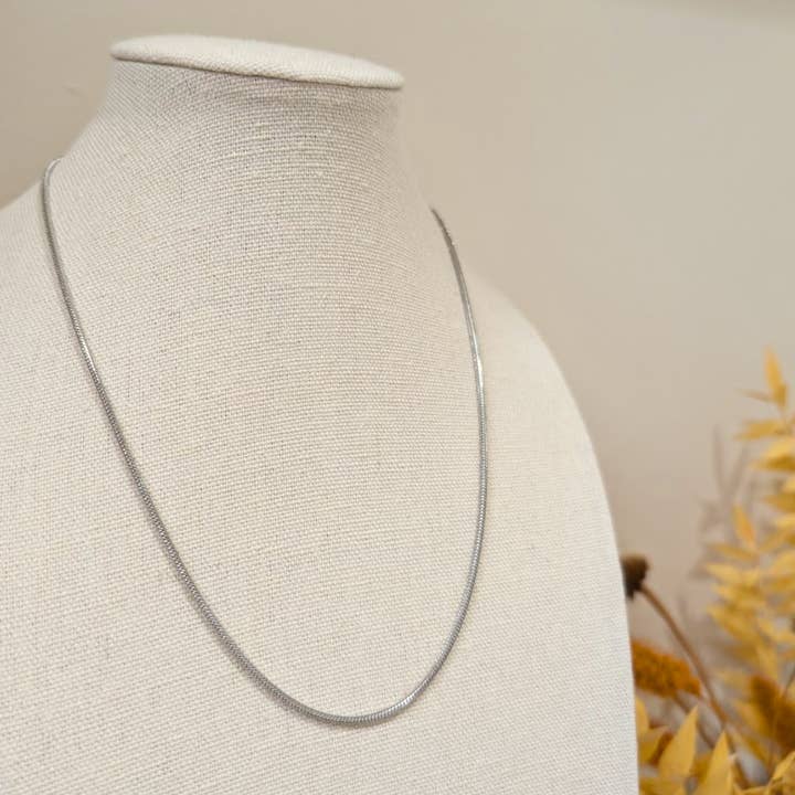 Little Nell Jewellery – wholesale Link & chain necklace – Everyday Silver Tube Chain Necklace1