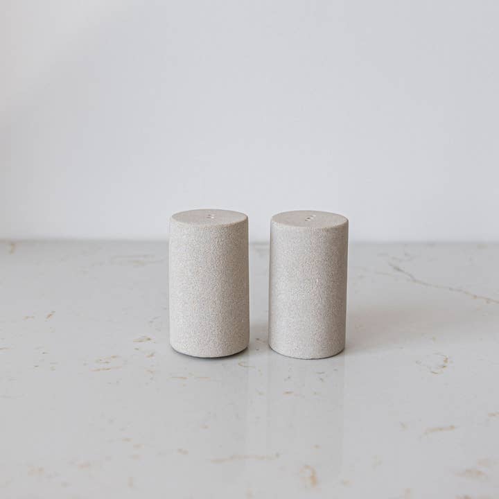 Luxe B Co - Wholesale Salt & pepper shaker set - Sandstone Salt & Pepper Shakers1