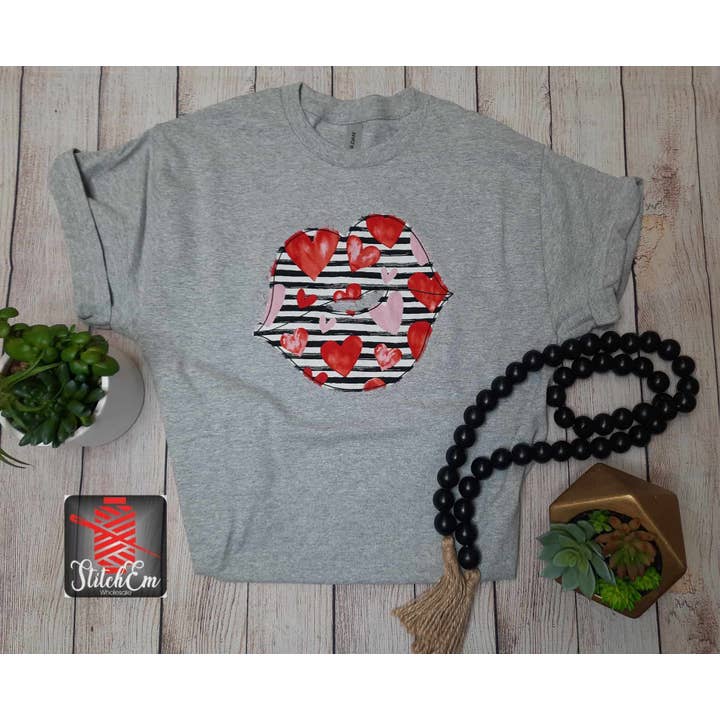 Sports Grey Short Sleeve Gildan t-shirt w/ lips applique for wholesale by Stitch Em Wholesale