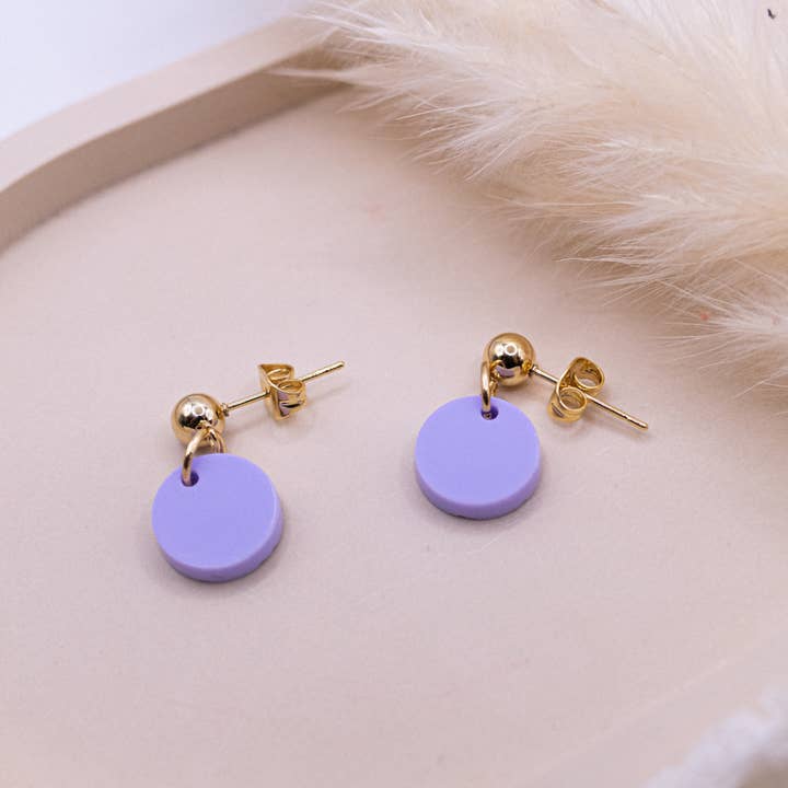 Purple dots earrings made of acrylic in gold - stainless steel dot for wholesale by Tilda&Theo
