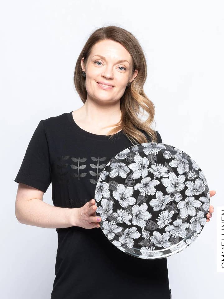 Bandeja redonda, Daydream - blanco y negro para venta al por mayor de Ommellinen