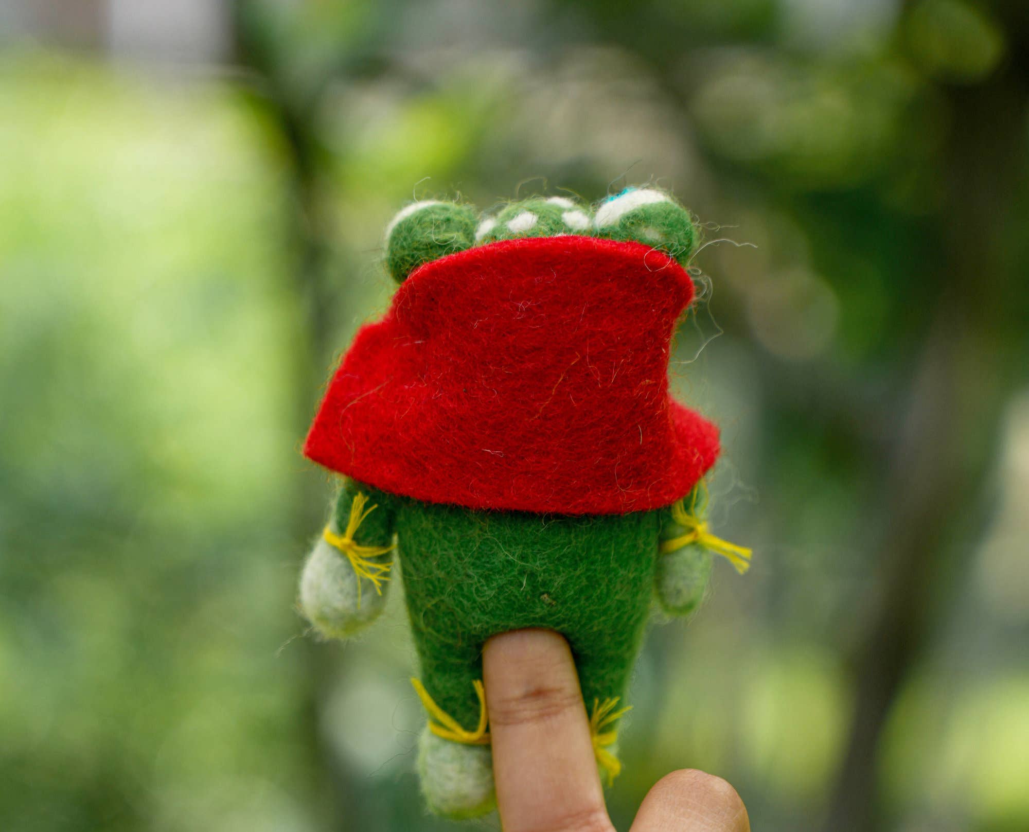 Everest Pet Supply & Gifts - Wholesale Finger Puppet - Kids & Baby - Magician Frog Finger Puppet, Handmade, Needle Felted1
