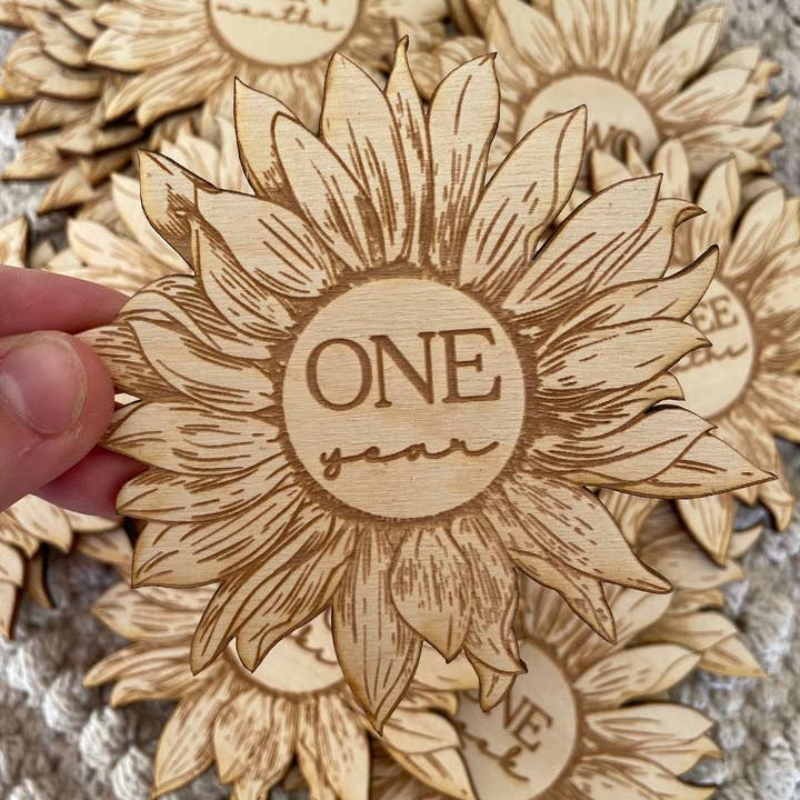 Set mensile Sunflower Baby Milestone per la vendita all'ingrosso da parte di Birch and tides