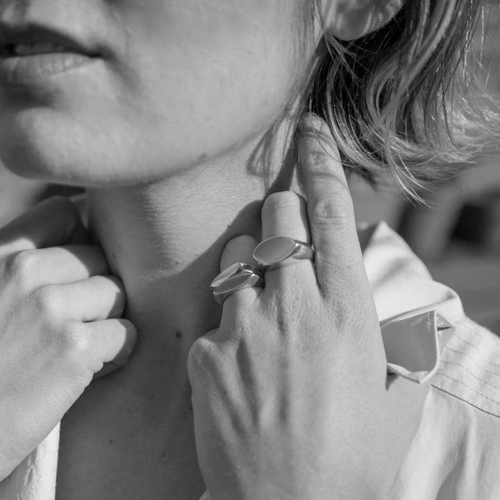 Lila Rice - Wholesale Signet Ring - Miro II Ring2