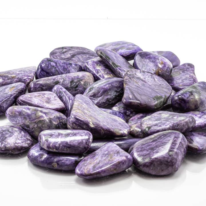 Quasar Gems USA – wholesale Spiritual stone/crystal – Charoite Tumbled Polished Medium 1KG/2lbs0
