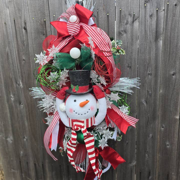 An Array of Wreaths, LLC – wholesale Christmas decoration – Large Snowman Christmas/Winter Swag3