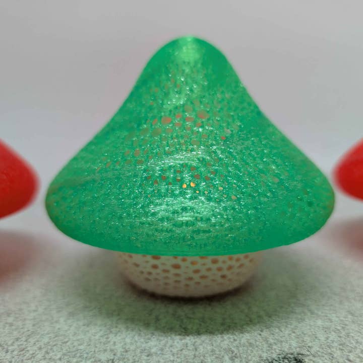 Porte-chauffe-plat en forme de champignon, décoration de bougie imprimée en 3D, accent féerique cottagecore pour la chambre pour la vente par Zeus Print Shop