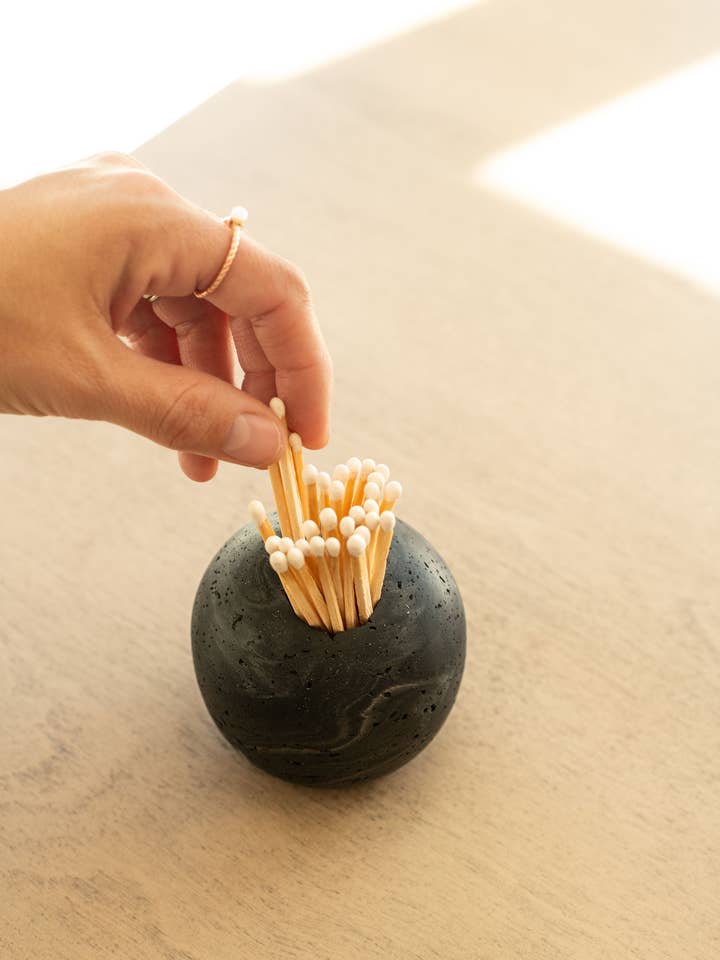 Portacerillas de Travertino y Roca de Lava Luna (sin aranceles) para venta al por mayor de Lynn & Liana Designs