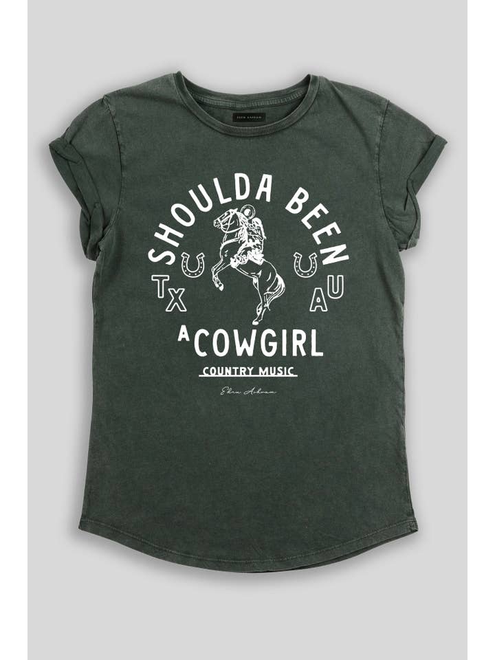 Eden Ashram - Vente T-shirt sérigraphié – femme - T-shirt premium à manches retroussées "Shoulda Been A Cowgirl"2