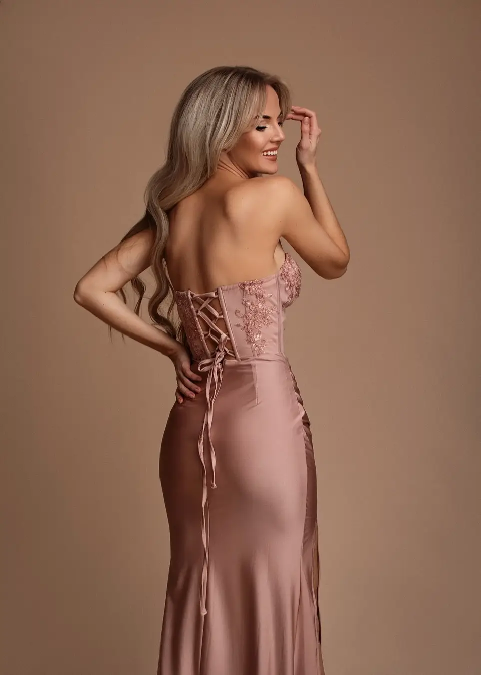 Eva & Lola - Epsilonn - Wholesale Gown - Women's - Elegant style long dress - HM24401