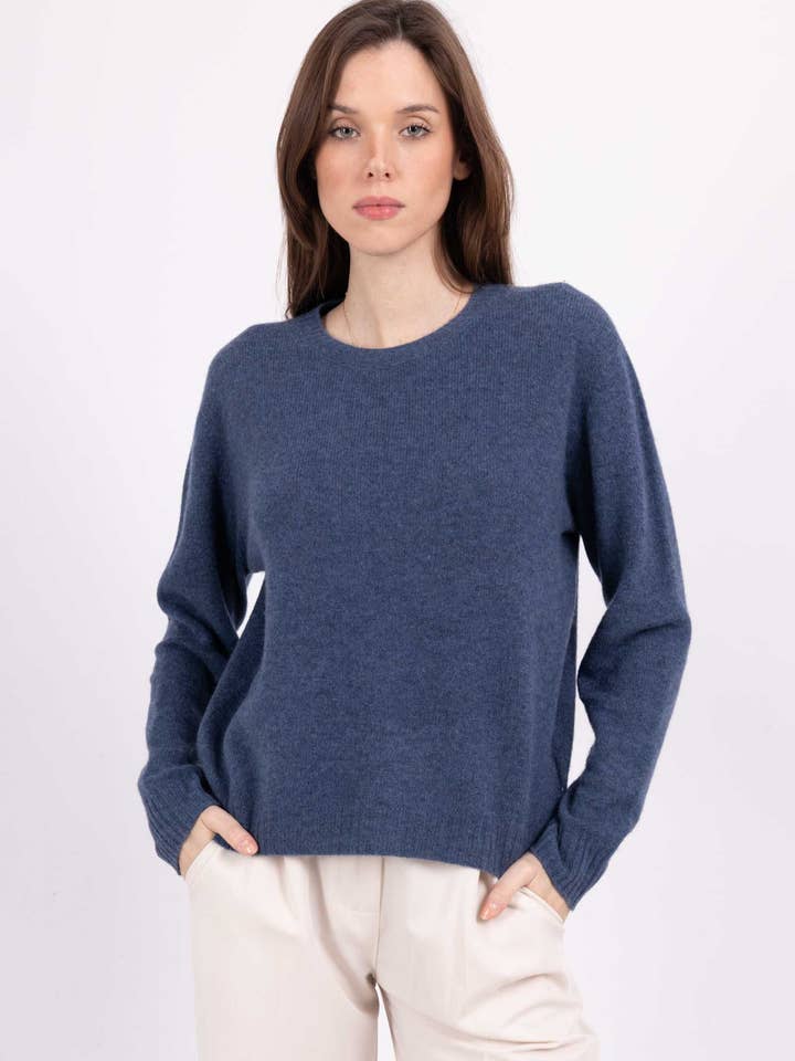 SOGGO - Wholesale Knit Sweater - Women's - 7907 - Fine wool sweater with long sleeves1