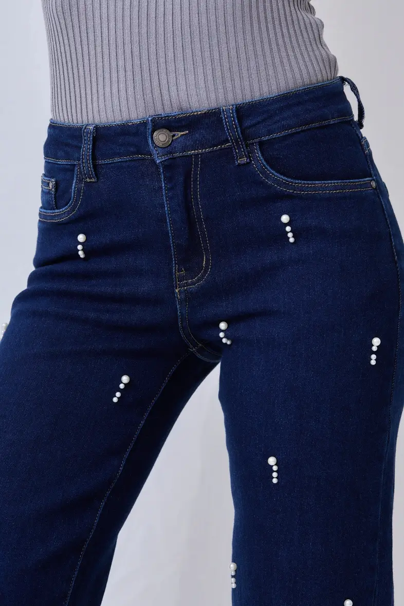 ANA & LUCY – Engroshandel Jeans - Dame – Jeans med brede ben til kvinder med smarte perler - ANA & LUCY5