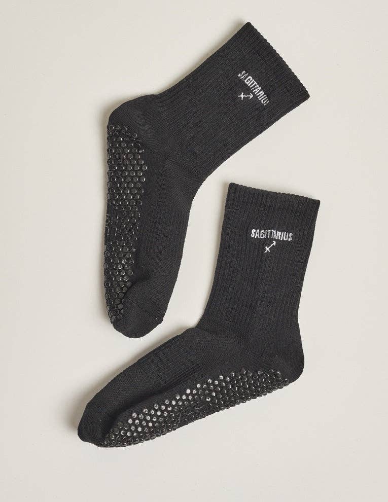 LUCKY HONEY – Großhandel Socken – Damen – The Zodiac Sock – klassische Socken mit Sternzeichenstickerei10