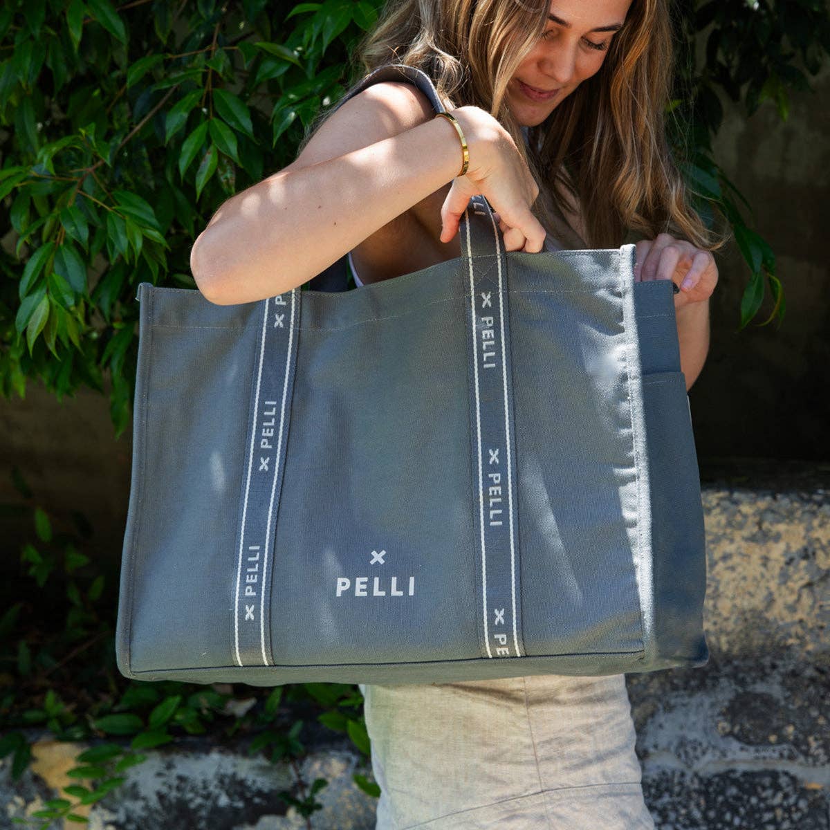 Delfín Gris Bolso de lona Tamarama Deluxe en color gris delfín de venta al por mayor en Faire2