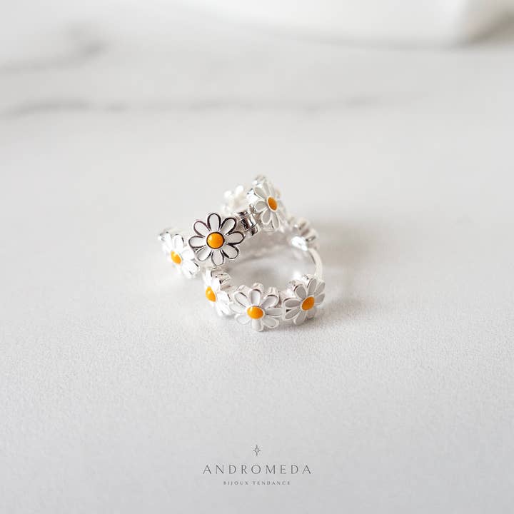 Andromeda Bijoux - Wholesale Huggie Earrings - Enamel Daisy Huggies, 925 Sterling Silver Hoops2