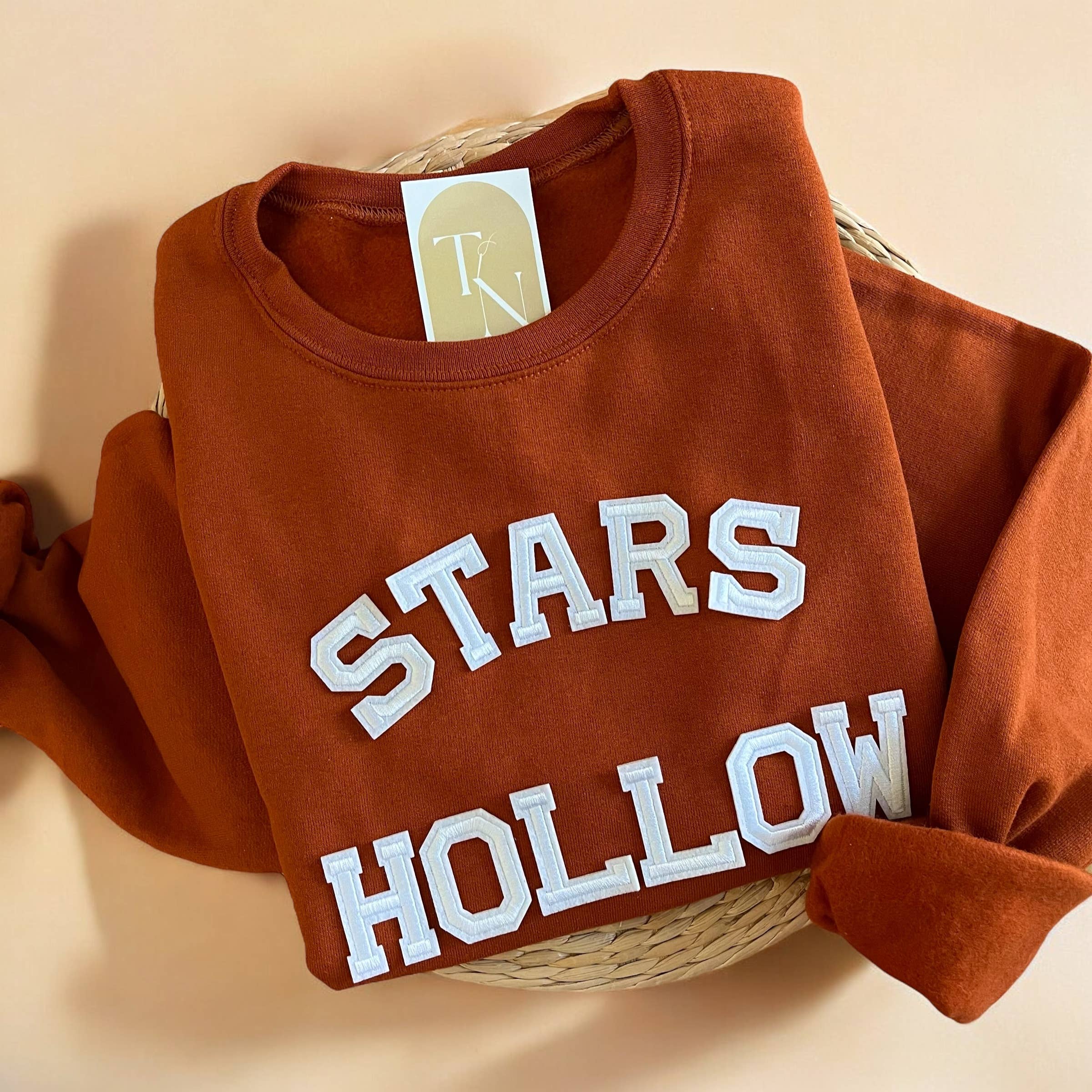 Threads And Needles, INC. - Wholesale Graphic Sweatshirt - Unisex - Stars Hollow Sweatshirt, Fall Sweatshirts for Women3