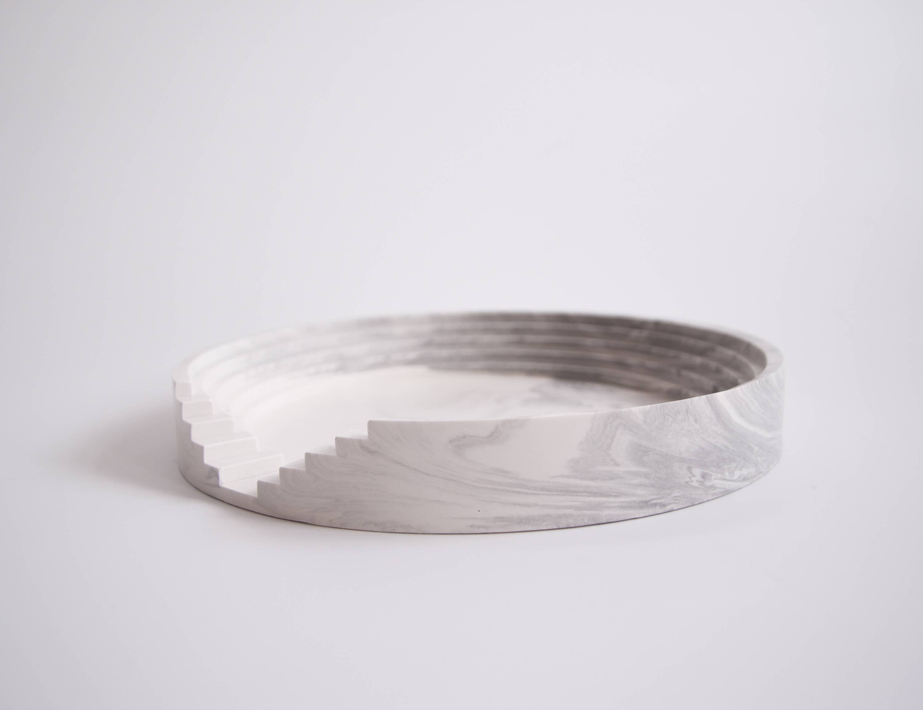 Extra&ordinary Design - Wholesale Decorative Tray - <CLEARANCE PRICE> Marble Round Tray L from Scala collection1