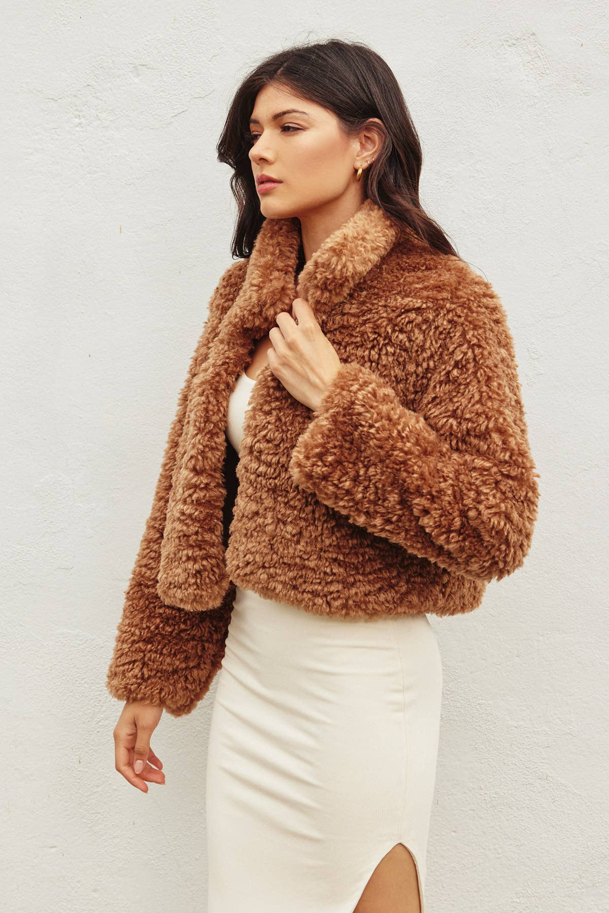 Dress Forum - Vente Veste – femme - Veste courte ouverte en peluche douce Teddy8