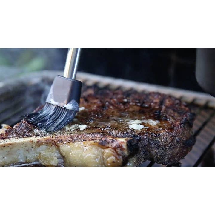 Fox Run Brands - Vente Outil de gril pour l'extérieur - Marmite en fonte avec pinceau à badigeonner, 11,4 cm x 25,4 cm6