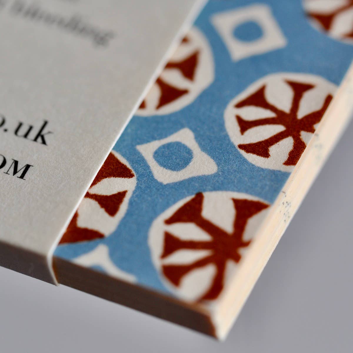 Cambridge Imprint – Caderno por atacado – Caderneta de Bolso Ouriço-Marinho Céu e Cacau1