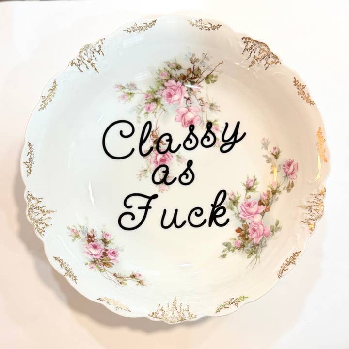 Vintage Bandeplader - "Klassisk som Fanden" for engroshandel hos Un Peche Mignon