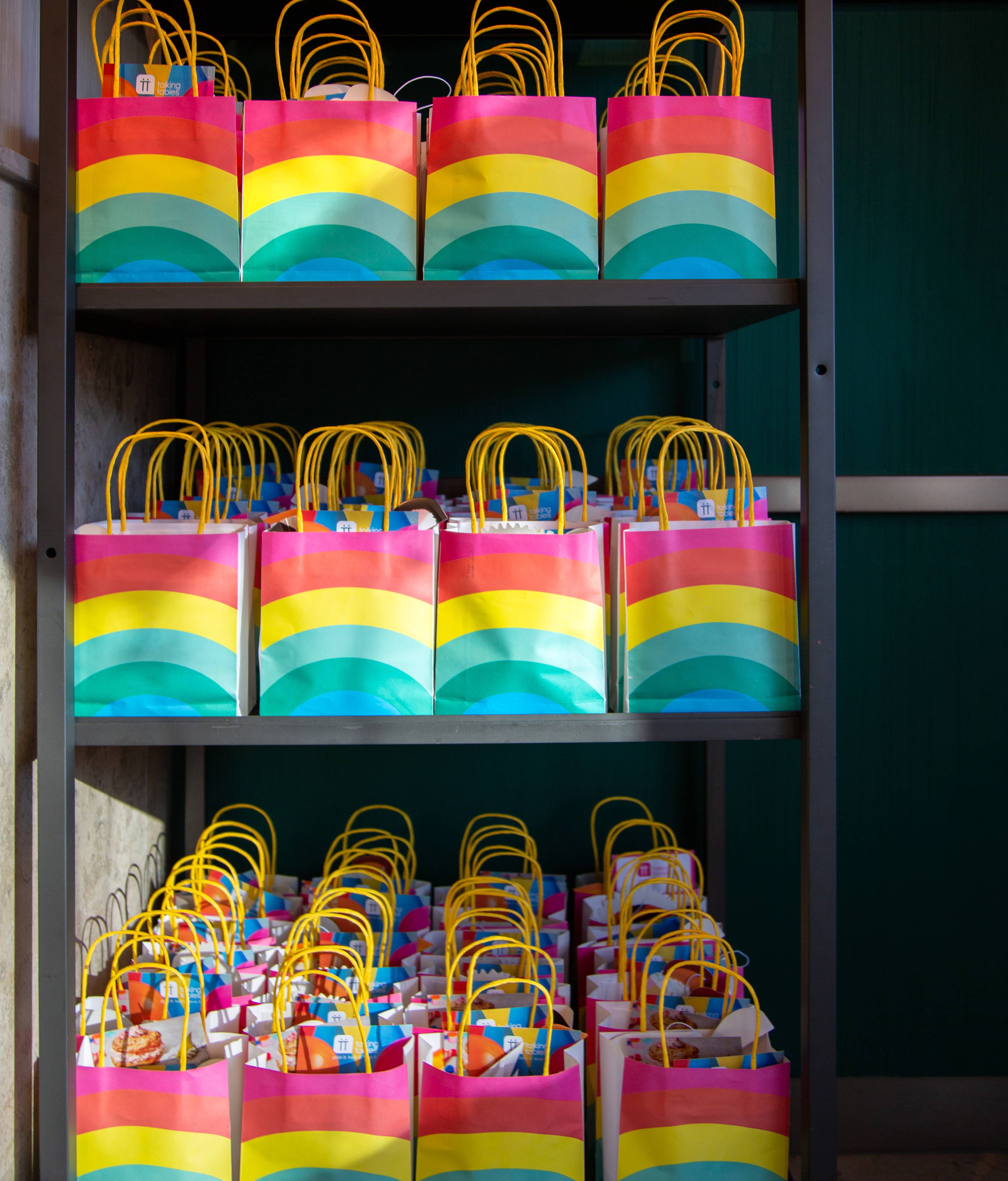 Talking Tables UK – wholesale Party favour bag/box – Rainbow Party Bags | 8 Pack |6