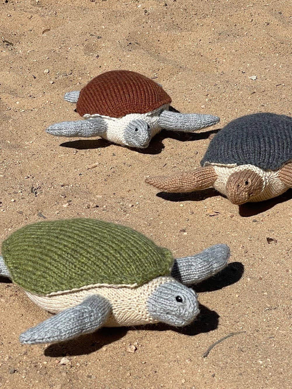 REMOVED BRAND - Wholesale Crafts, Hobbies & DIY - Wild and Woolly Knitted Animals: A Naturalist's Notebook3