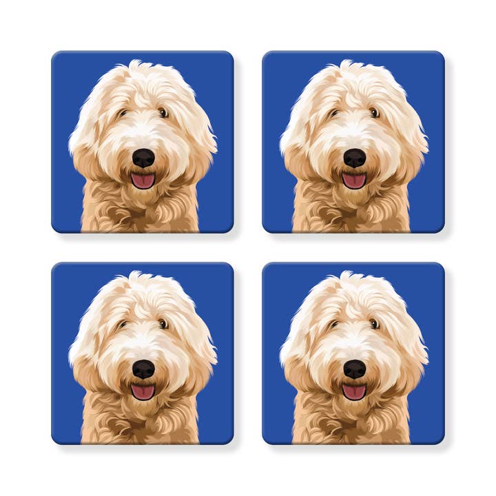 Sæt med 4 MDF Coasters - Labradoodle/ Goldendoodle for engroshandel hos Naked Decor