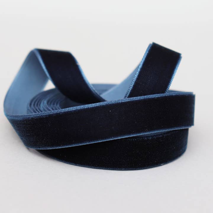 Nancy & Betty Studio – wholesale Ribbon – Gift wrapping – VELVET RIBBON - FRENCH NAVY BLUE - 5m0