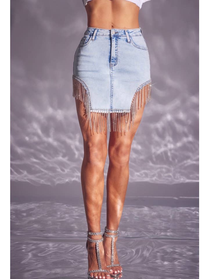LAVAGGIO LEGGERO Minigonna con strass in vendita all'ingrosso su Faire