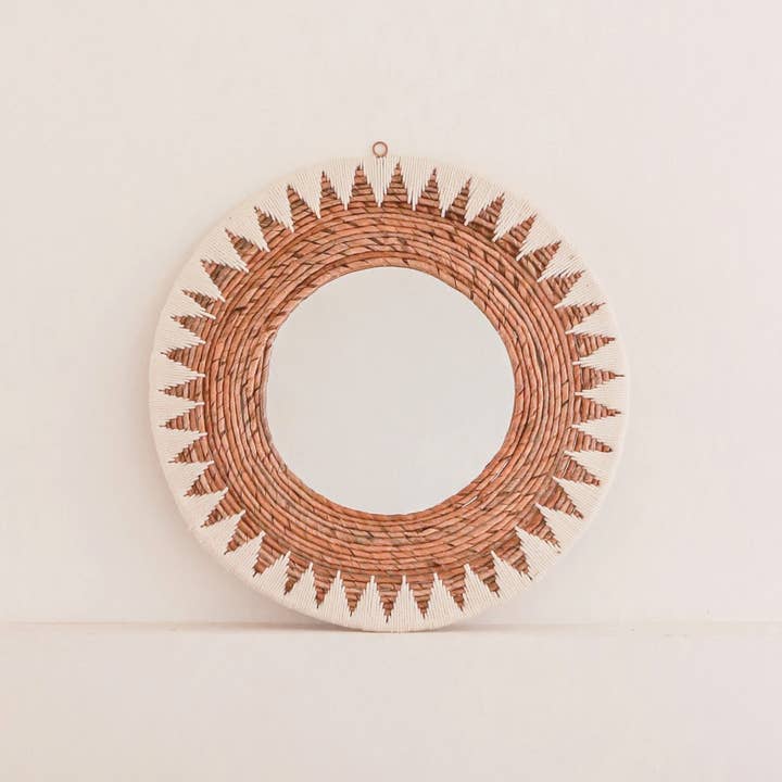 Specchio rotondo Boho 60 cm Specchio da parete intrecciato a mano AWAN per la vendita all'ingrosso da parte di Soeji