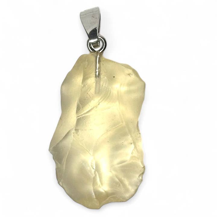 La Boîte à Cailloux - Wholesale Individual Charm/Pendant - Libyan Glass Pendant or Yellow Libyan Tektite A tumbled stone 925 silver loop