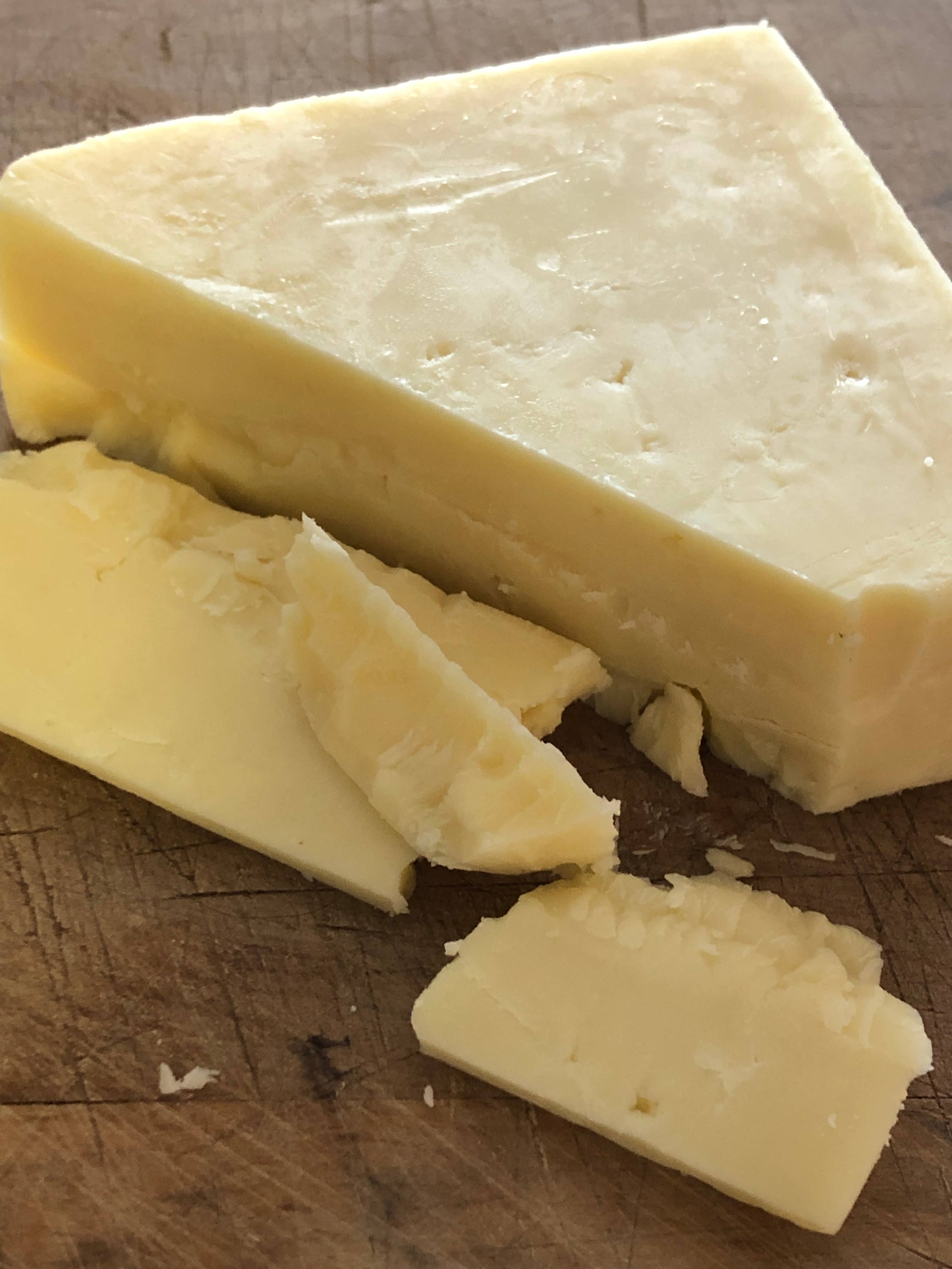 WW Homestead Dairy - Wholesale Cheese - Vintage Aged Cheddar Cheese2