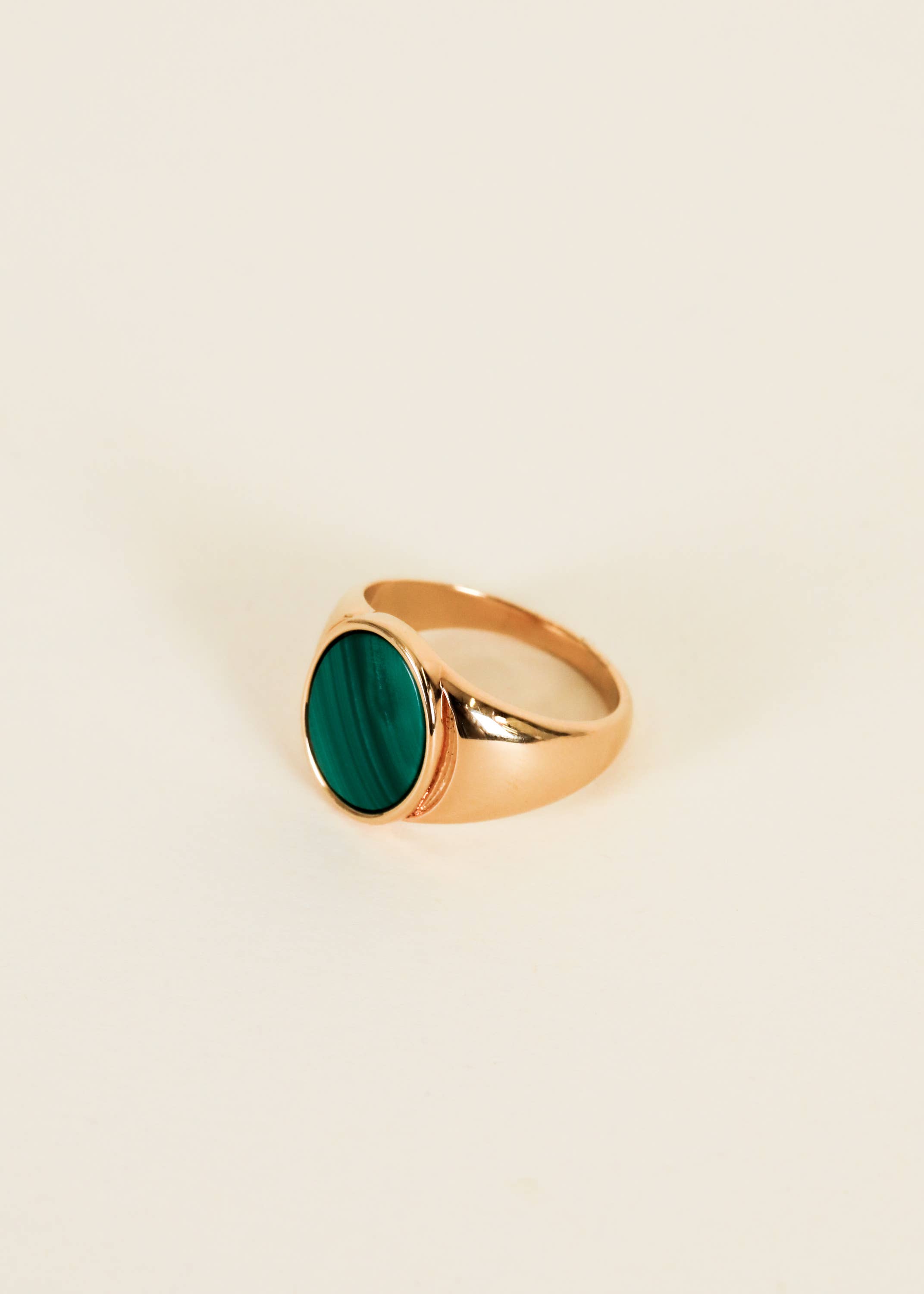 JaxKelly - Vente Chevalières - Bague chevalière en or avec malachite1