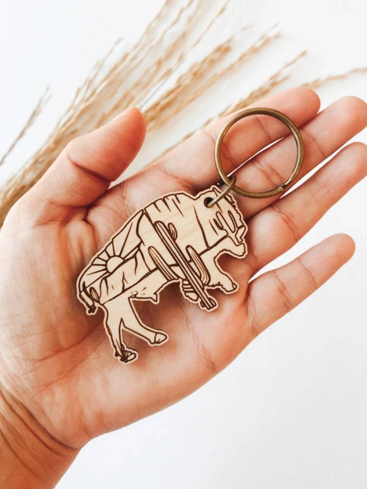 Portachiavi in legno di bufalo | Portachiavi western | ciondolo per borsa per la vendita all'ingrosso da parte di Knots & Fringe