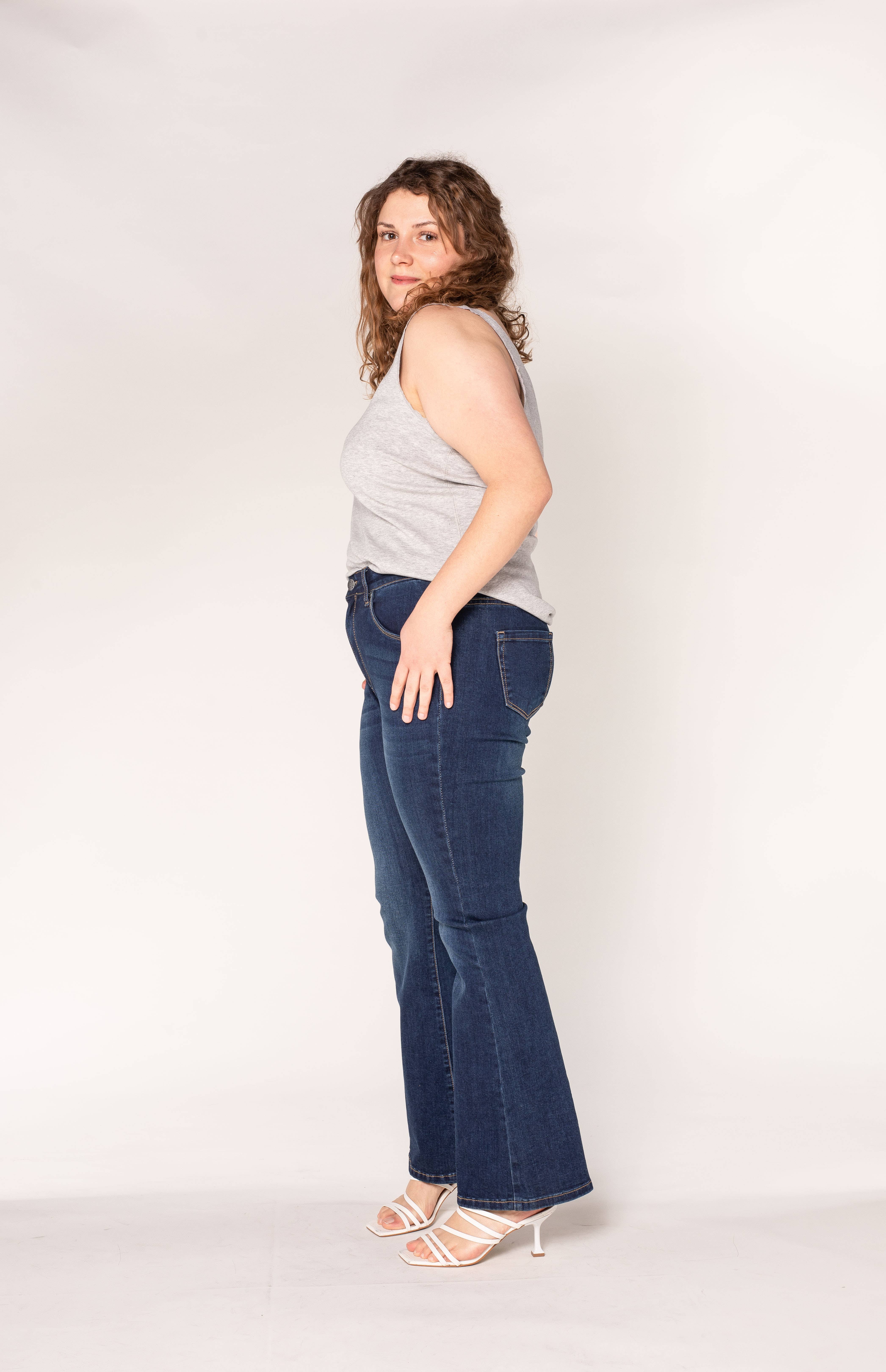 Nina Carter - Vendita all'ingrosso Jeans - Donna - Jeans a zampa elasticizzati vita alta per curve taglie comode (P201)13