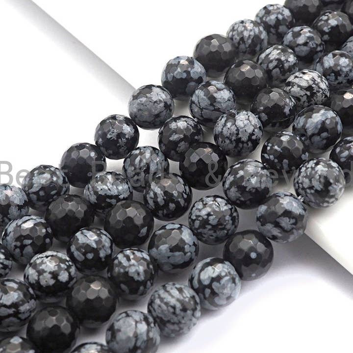 Hochwertige natürliche Schneeflocken-Perlen, 6 mm/8 mm/10 mm/12 mm rund facettiert, schwarz-weiße Schneeflocke, 15,5 „voller Strang, SKU #U523 für den Großhandel von BestBeads&Beyond
