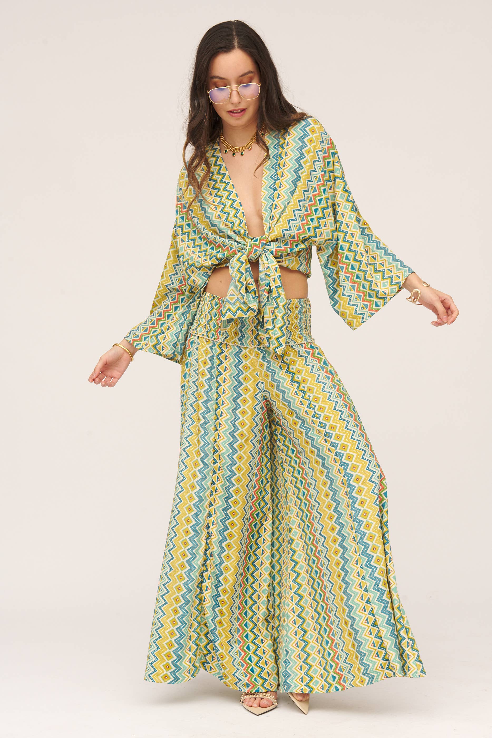  PINK KHAKI  Short Cold Silk Kimono with Zigzag Print for wholesale on Faire1