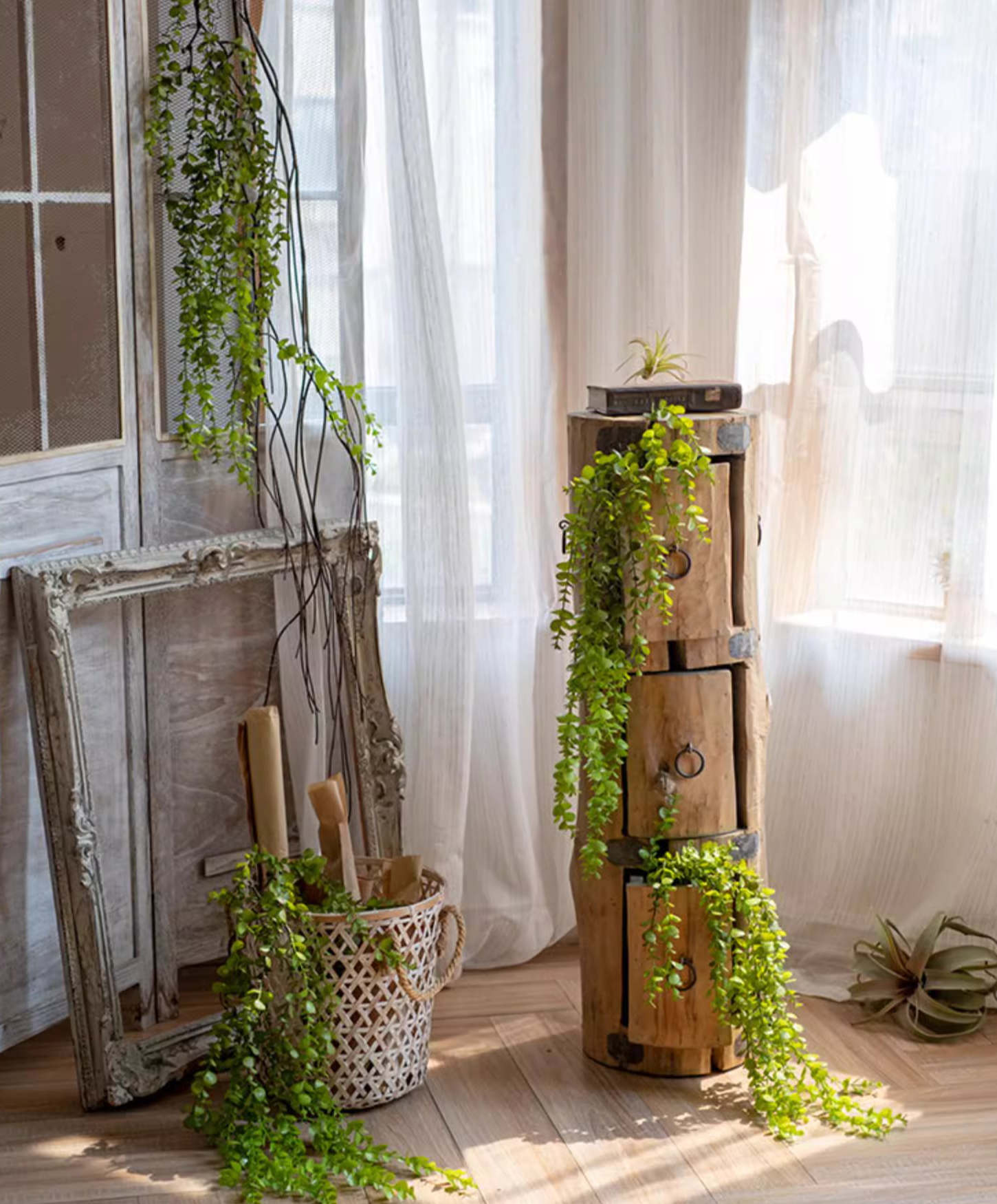 Rustic Reach - Wholesale Artificial Plant - Petite Foliage Weeping Fern Sprig4