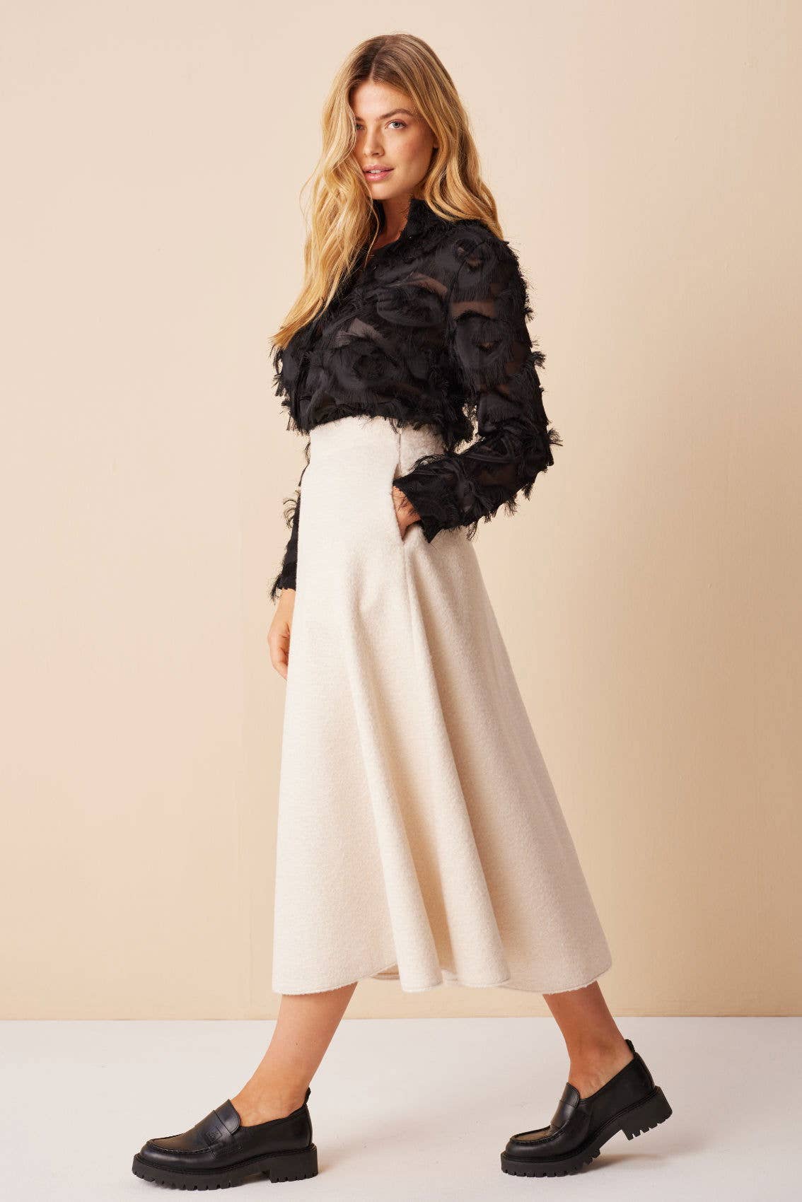 Marianna Déri GmbH – Engroshandel Nederdel - Dame – Bouclé cirkelnederdel2