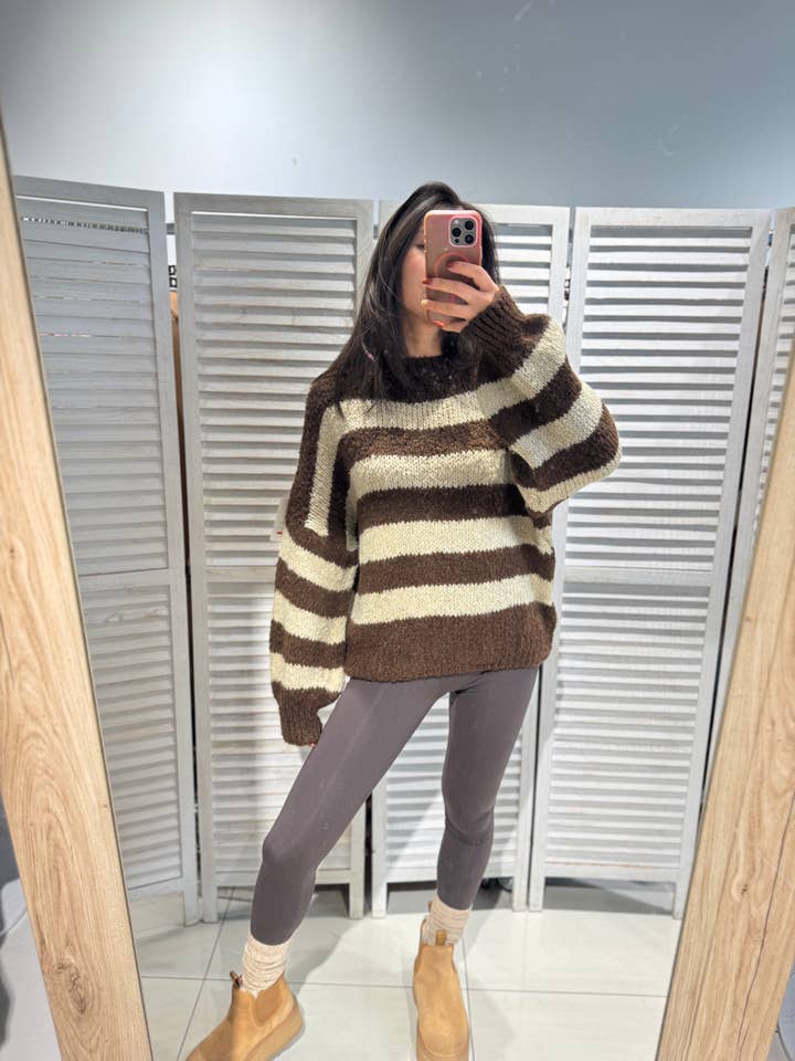 Maglione oversize a righe per la vendita all'ingrosso da parte di VICTORIA&ISAAC