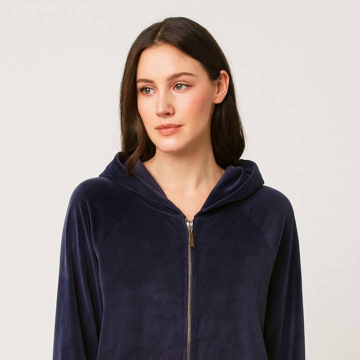 Casaco com capuz e fecho éclair e outras tendências em Compre estojo zip zap transparente B2B. Devoluções gratuitas e condições de pagamento a 60 dias na Faire na Faire.