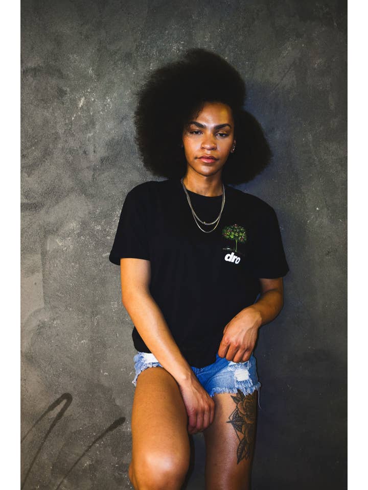 DRO Trappin Birds Tee - Black for wholesale on Faire