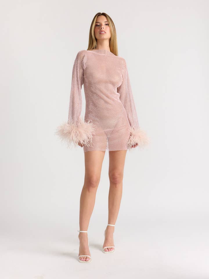 Mini-robe en maille strassée VICTORIA avec plume d'autruche pour la vente par Da Veamor