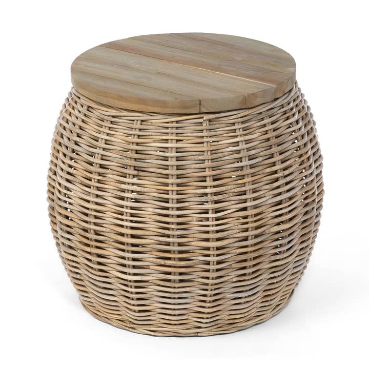 Table d'appoint en rotin avec plateau en bois pour la vente par Park Hill Collection