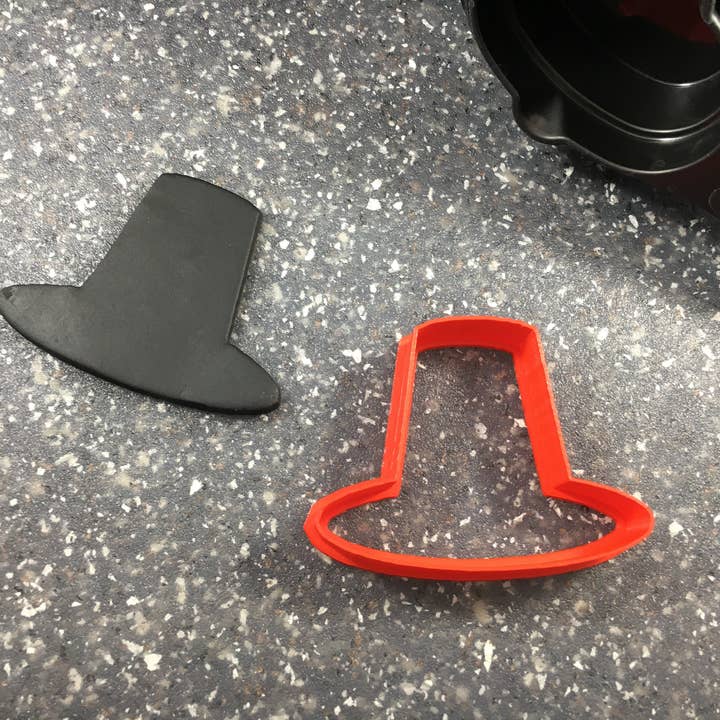 Pilgrim Hat Cookie or Fondant Cutter for wholesale by CookieCutterSupply