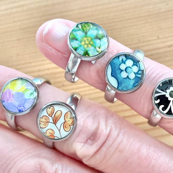 TTE Designs - Wholesale Cocktail/Statement Ring - Assorted Vintage Tin under Resin Adjustable Rings 2