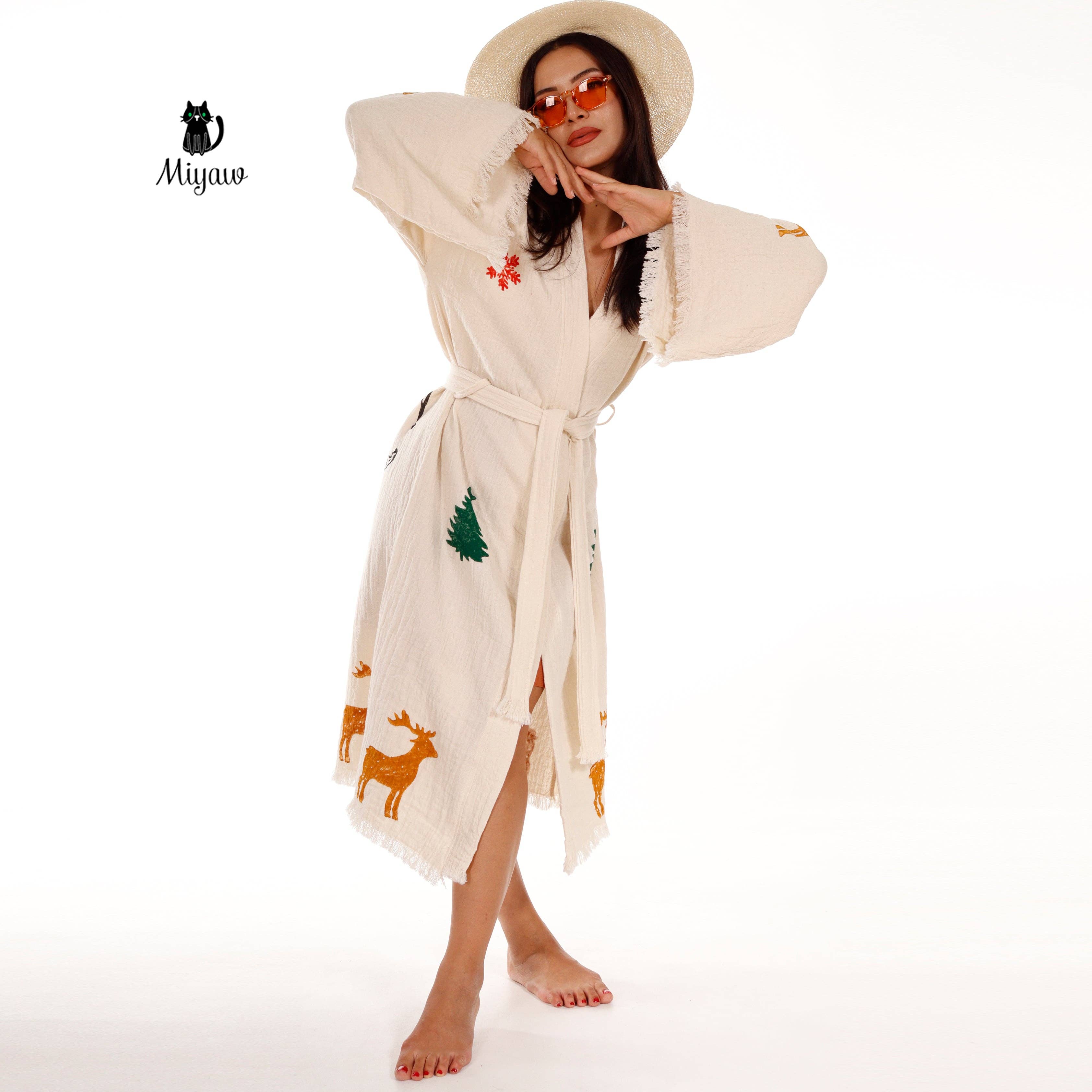 Beige Bata Kimono de Papá Noel Árbol de Navidad – Regalo para las Fiestas de 2025 de venta al por mayor en Faire8