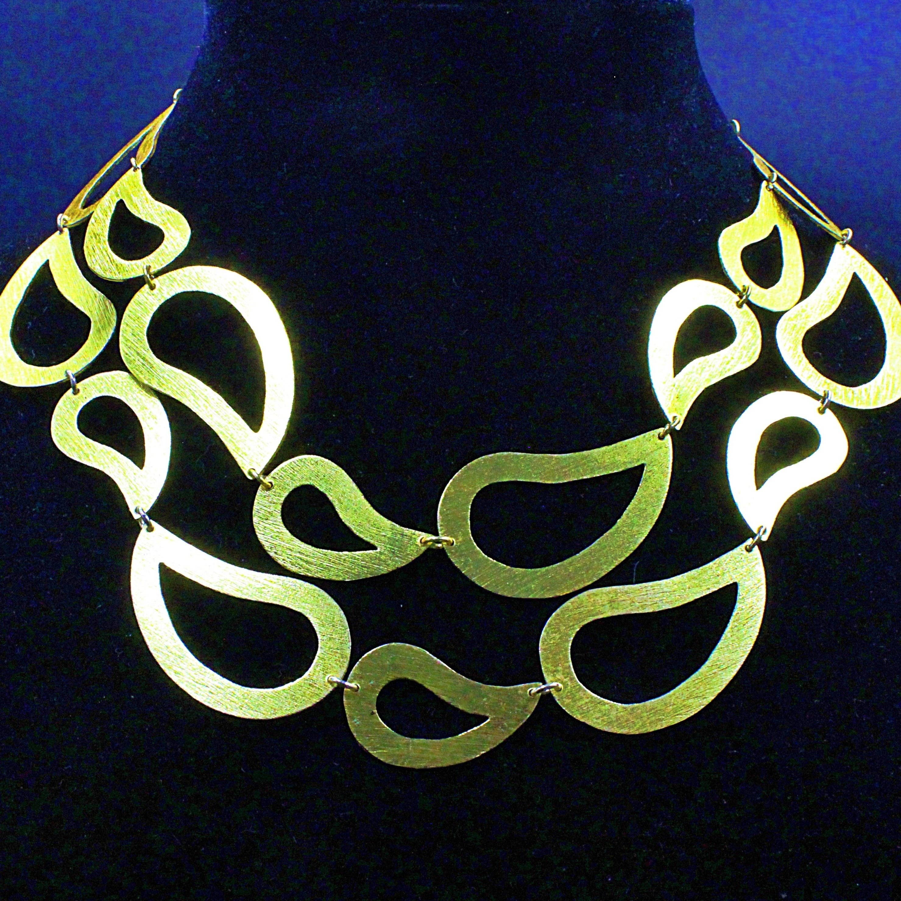 LA MAR - Wholesale Bib Necklace - GOTA necklace gold-plated - Design with character3